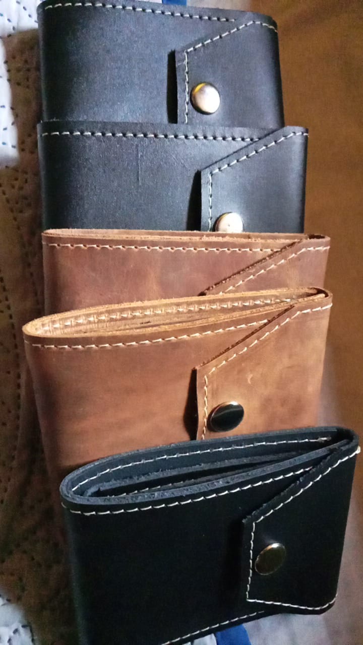 Billetera Clásica de Cuero